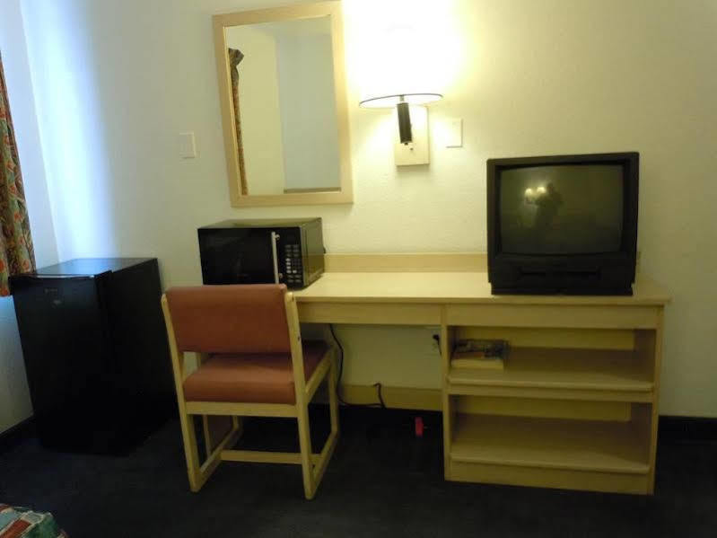 Motel Knights East Airport Cascade